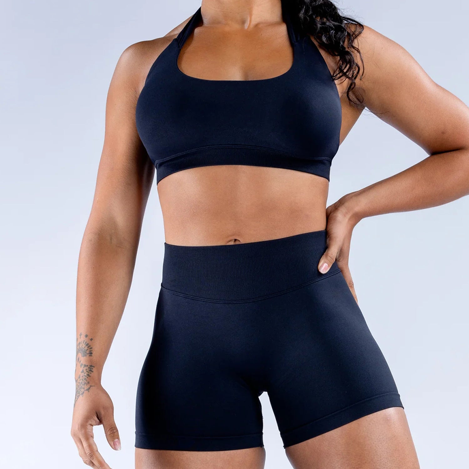 High Elasticity Ultra-fine Matte Nylon Suspender Seamless Sports Underwear Shorts Set With Beautiful Back.